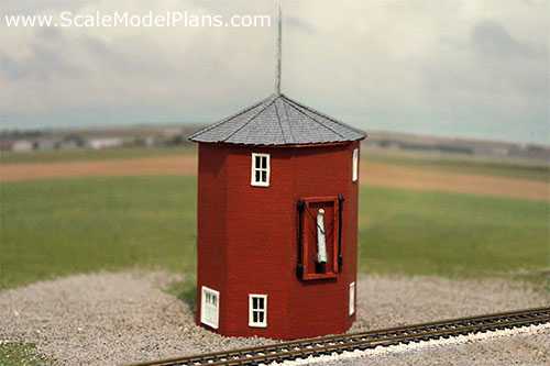 N scale model 40,000 gal water tower